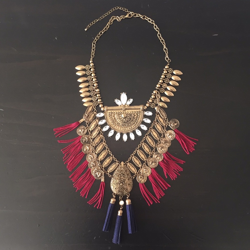 Statement necklace